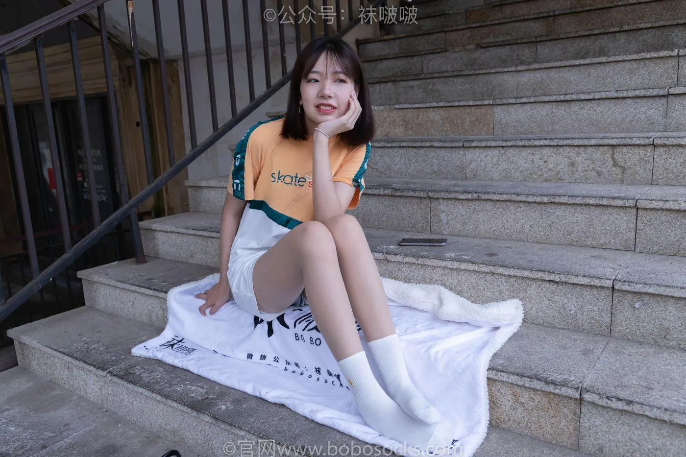 [BoBoSocks袜啵啵]NO.069 小甜豆-vans板鞋、白棉袜、肉丝 [135P]插图4